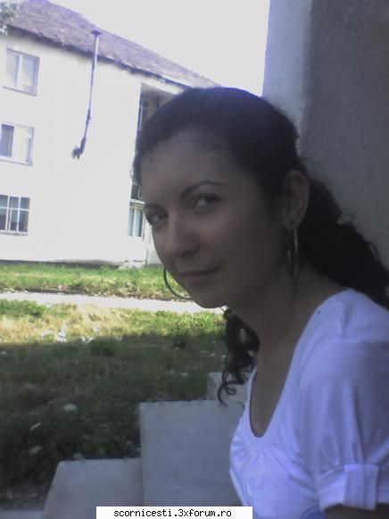cea mai frumoasa fata din lori, modesta vrut sa-si puna poza aici, dar pun poza ea, frumushik mea