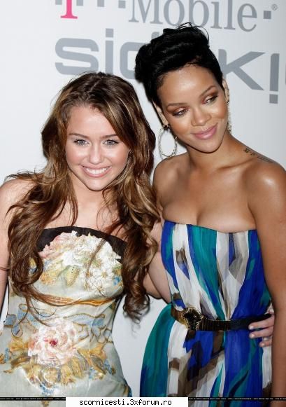 Poze artisti/formatii - miley cyrus&rihanna - Music